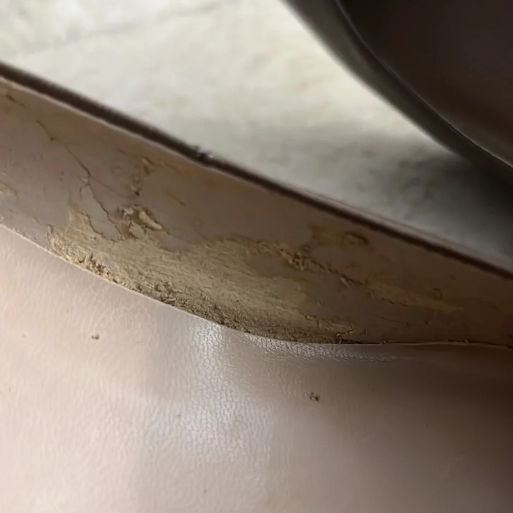 Etienne Aigner Vintage Leather Classic Heel Pumps size 8 N never worn